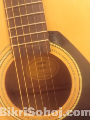 Yamaha f310 acoustic guitar